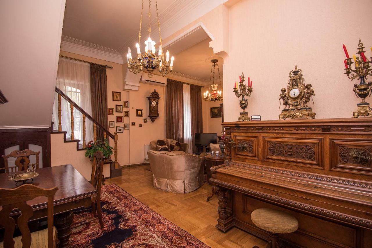 Lia'S Guest House Тбилиси Экстерьер фото