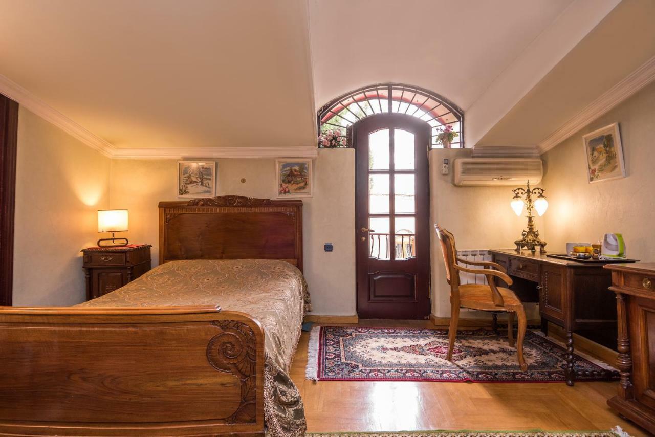 Lia'S Guest House Тбилиси Экстерьер фото