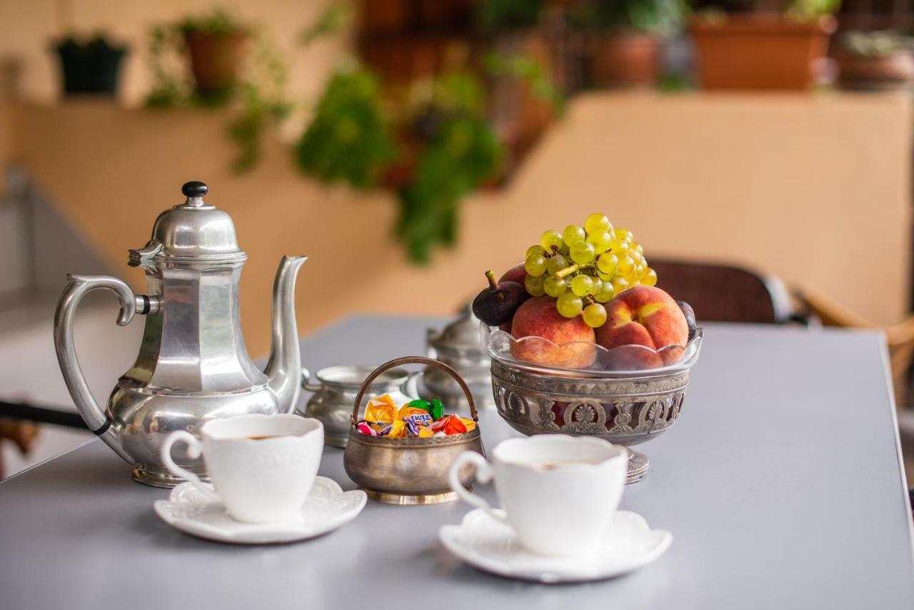 Lia'S Guest House Тбилиси Экстерьер фото