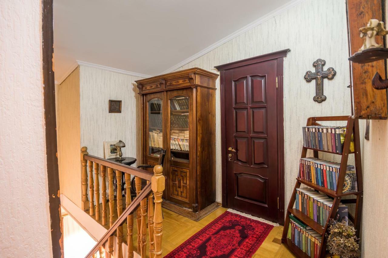 Lia'S Guest House Тбилиси Экстерьер фото